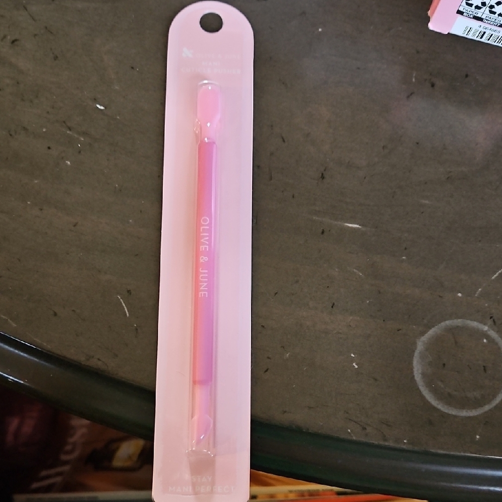 Olive & June Pink Nail Tool